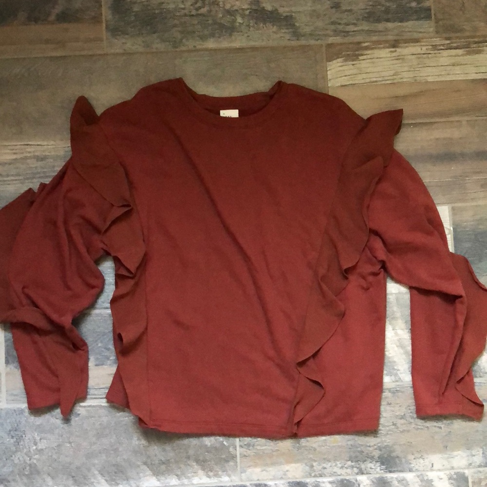 Sweatshirt with ruffles